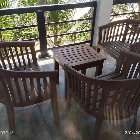 Hotel Ocean Edge Hikka Hikkaduwa Esterno foto