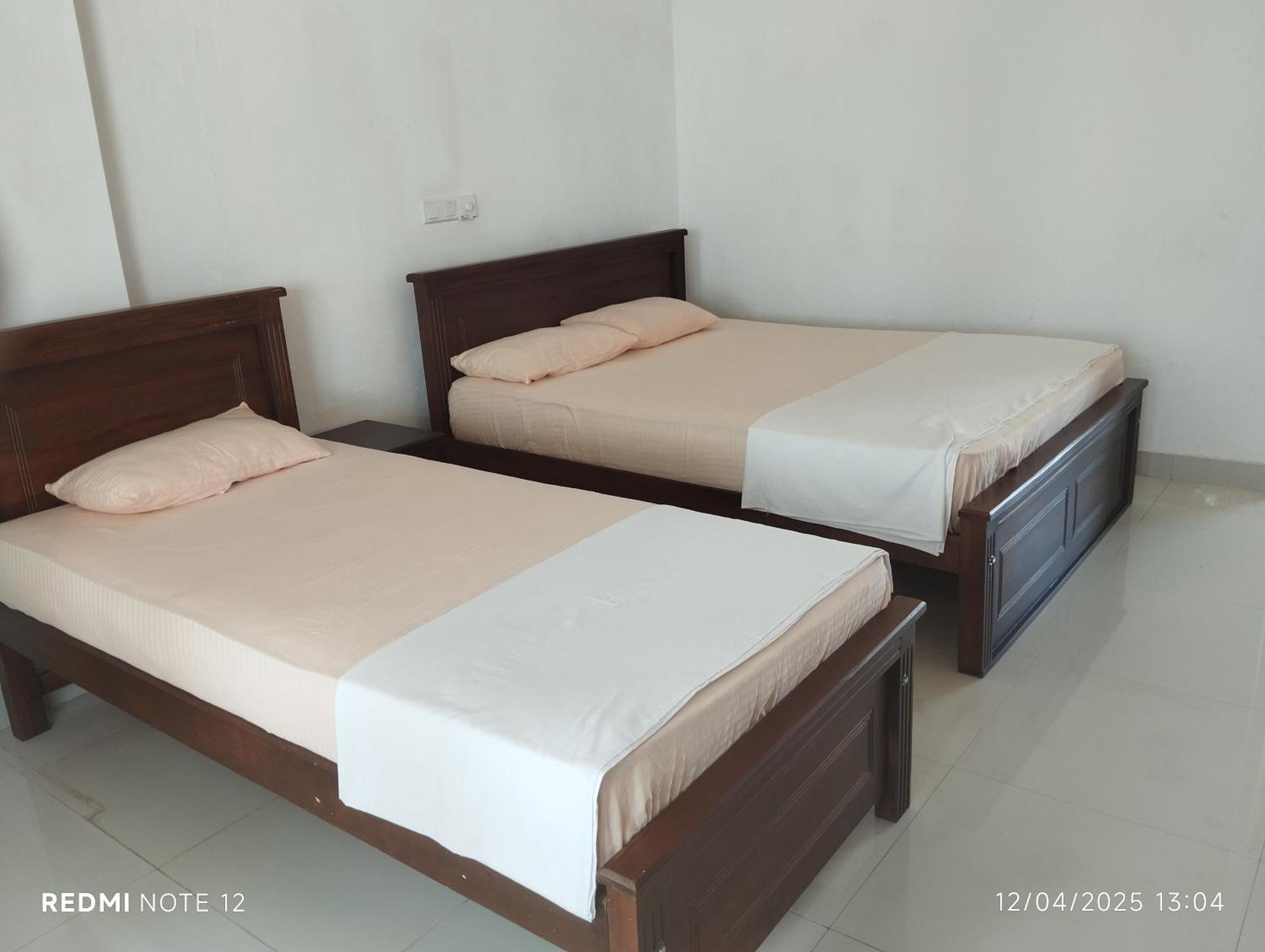 Hotel Ocean Edge Hikka Hikkaduwa Esterno foto