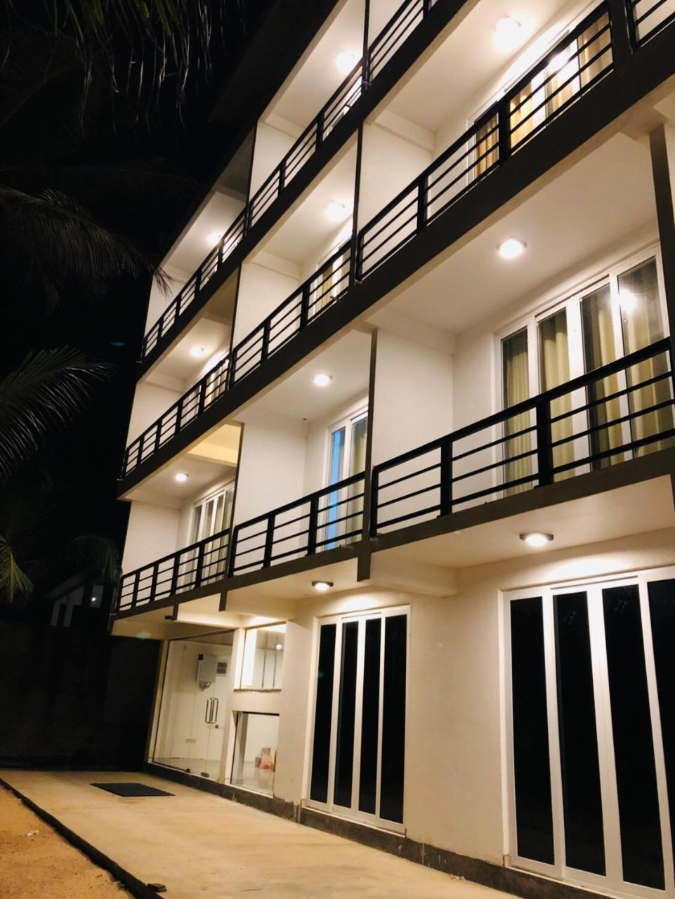 Hotel Ocean Edge Hikka Hikkaduwa Esterno foto